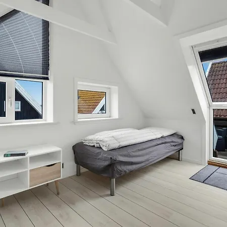 Apartament 2 Bedroom Lovely In Hemmet