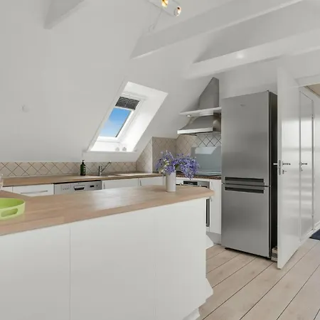 Apartament 2 Bedroom Lovely In *