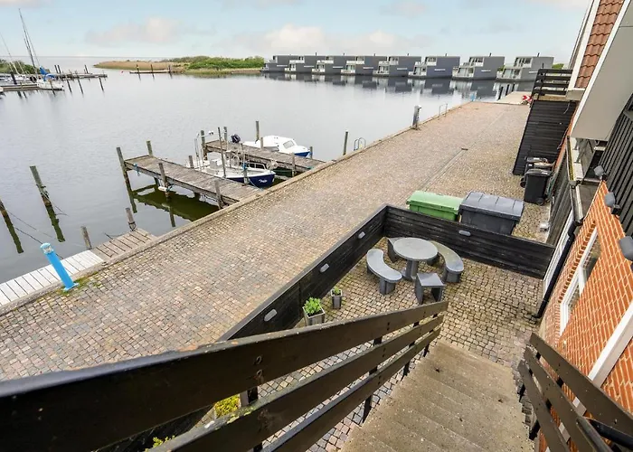 2 Bedroom Lovely In * Hemmet