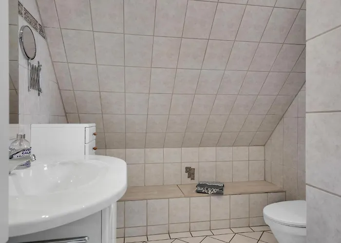 아파트 2 Bedroom Lovely In
