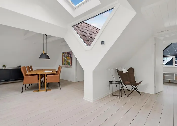 2 Bedroom Lovely In * Hemmet